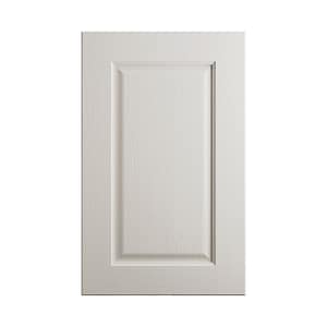 Närbild på modern klassisk köksmodell med ramlucka, lackad i vit med trästruktur.