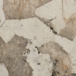 Produktbild på keramisksten dekton Khalo från cosentino till köksbänkskiva. Beiga, grå och bruna toner. Khalo är inspirerad av naturstenen Patagonia, en granit.