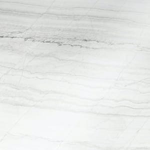 Produktbild på sten till bänkskiva, White Macaubas Sensa från cosentino. En vit Sensa granit med ljusgrå ådring