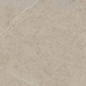 Stenen dekton Aida, keramisk sten. Passar nordiska toner. En brun beige bas med vit diskret ådring.